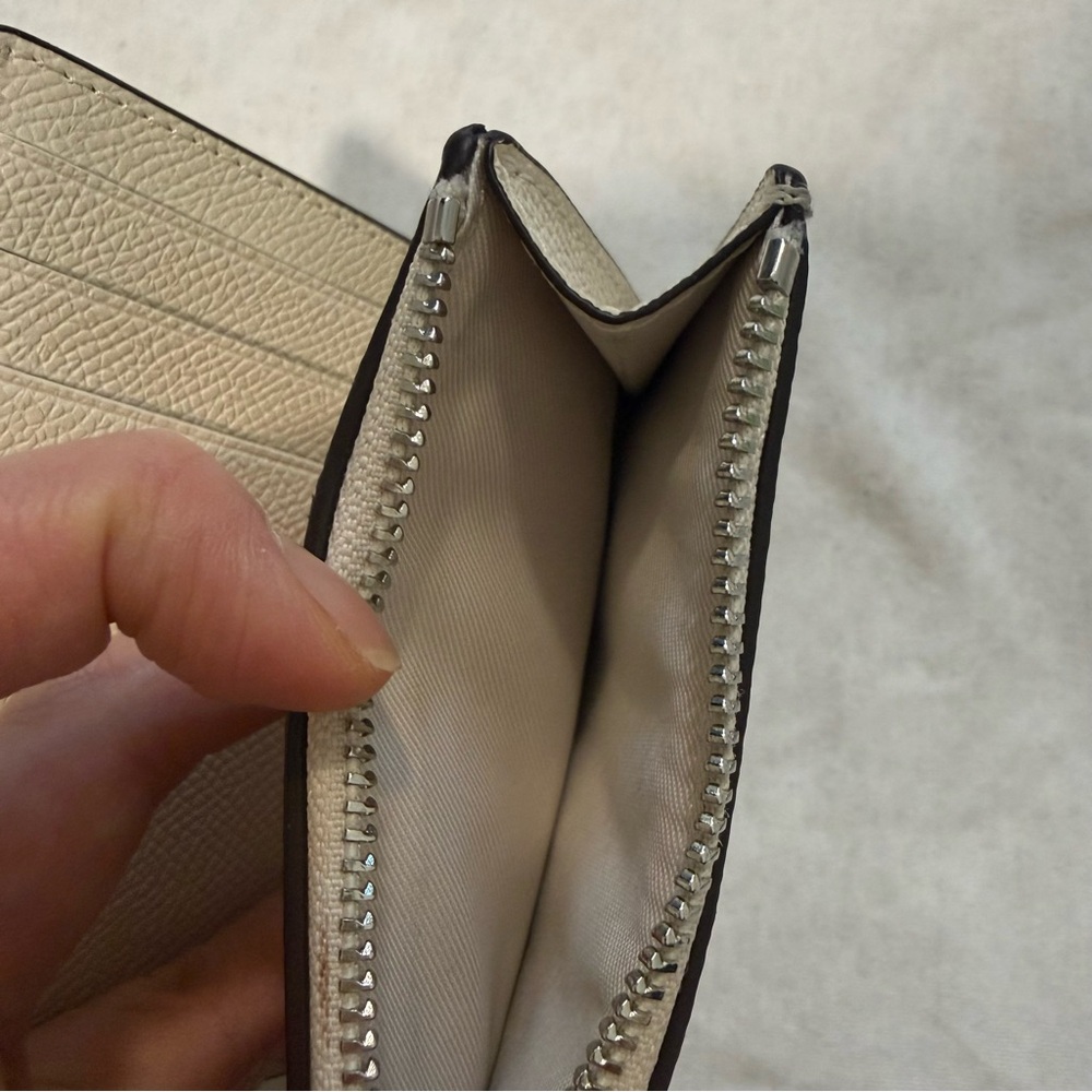 Coach Bifold Wallet in Silver/Chalk - Picture 4 of 9